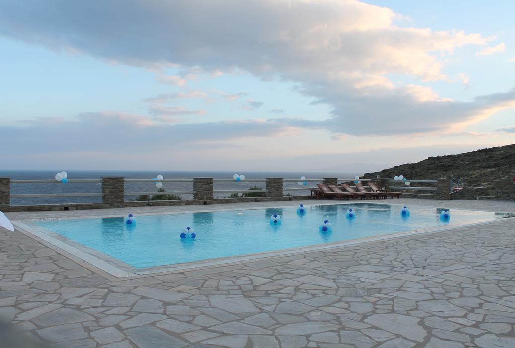 En Plo Aparthotel Agios Romanos Eksteriør bilde