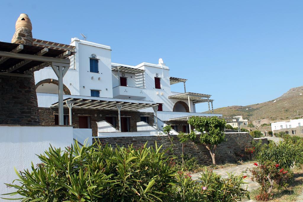 En Plo Aparthotel Agios Romanos Eksteriør bilde