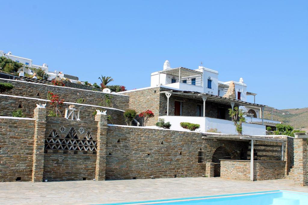 En Plo Aparthotel Agios Romanos Eksteriør bilde
