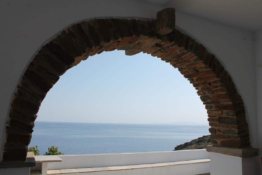 En Plo Aparthotel Agios Romanos Eksteriør bilde