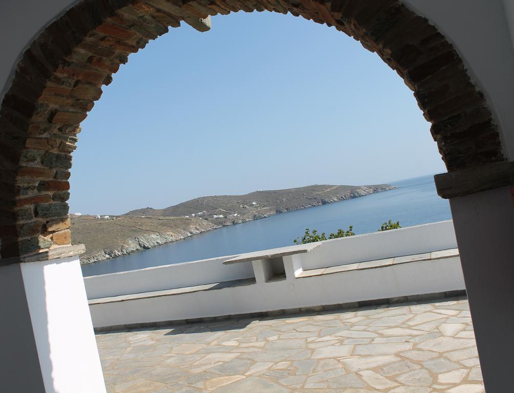 En Plo Aparthotel Agios Romanos Eksteriør bilde