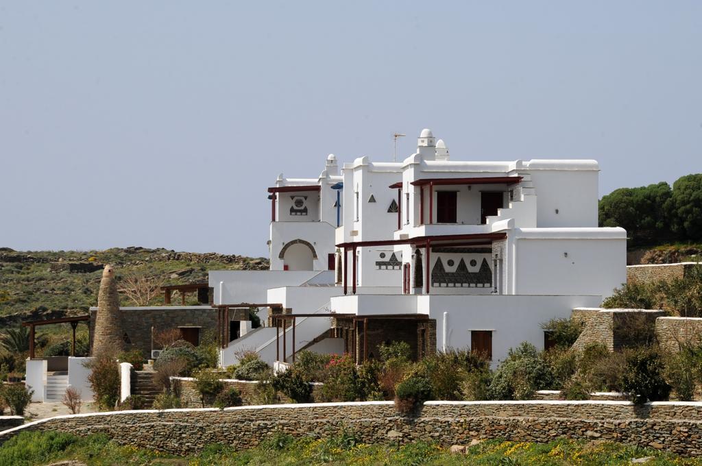 En Plo Aparthotel Agios Romanos Eksteriør bilde