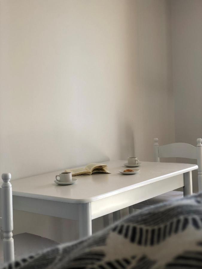 En Plo Aparthotel Agios Romanos Eksteriør bilde