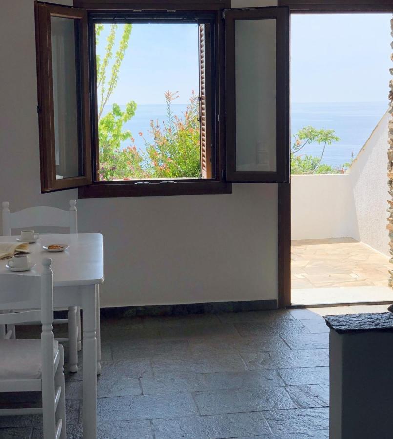 En Plo Aparthotel Agios Romanos Eksteriør bilde